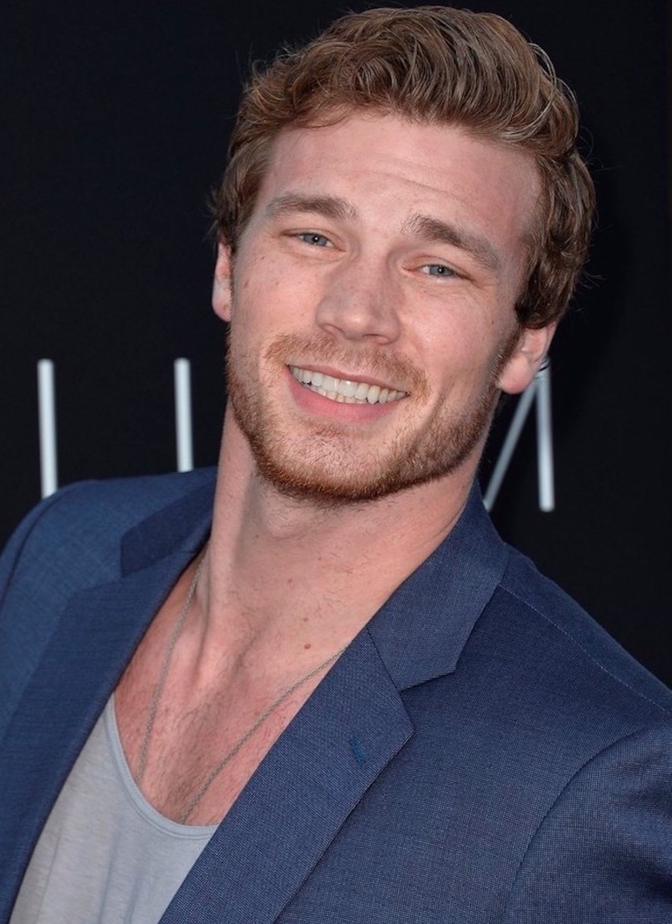 How tall is Derek Theler?